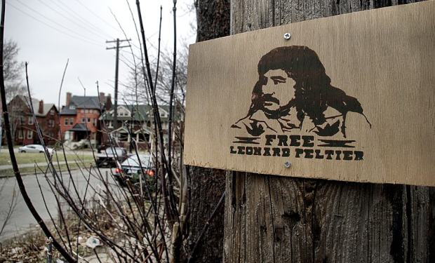 Innocente, Leonard Peltier, nativo americano, lascia il carcere dopo 47 anni